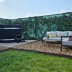 Wellness Voor 6 Personen Incl Sauna & Hottub Сasa de vacaciones Meerssen