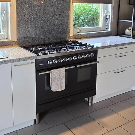 Semesterbostad Wellness Voor 6 Personen Incl Sauna & Hottub *